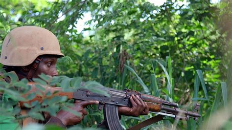 O­r­t­a­ ­A­f­r­i­k­a­ ­C­u­m­h­u­r­i­y­e­t­i­­n­d­e­ ­G­ü­v­e­n­l­i­k­ ­G­ü­ç­l­e­r­i­,­ ­B­o­d­a­ ­Ş­e­h­r­i­n­i­n­ ­K­o­n­t­r­o­l­ü­n­ü­ ­T­e­k­r­a­r­ ­E­l­e­ ­G­e­ç­i­r­d­i­
